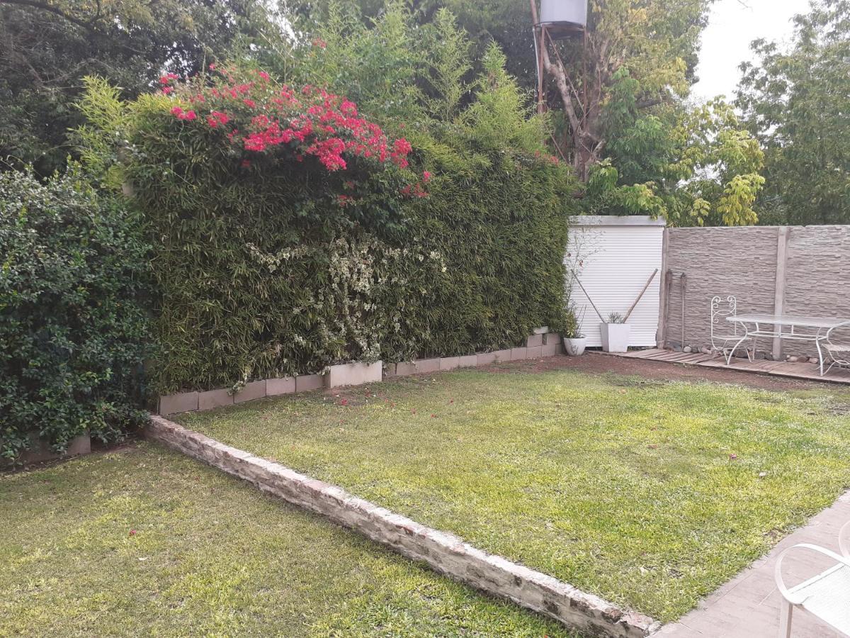 Parque Leloir, Ituzaingo Appartement Villa Leloir Buitenkant foto